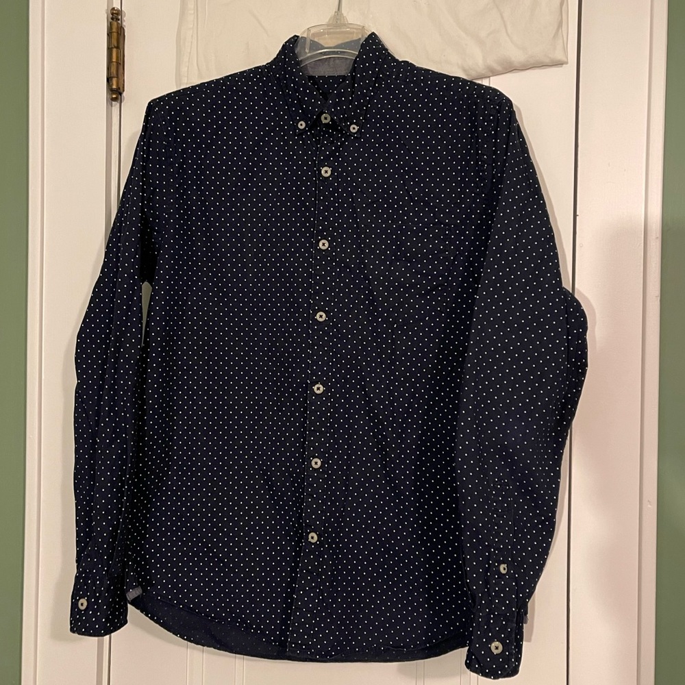 American Eagle - Men’s Navy with White Polka Dot Long Sleeve Button Down